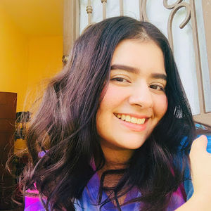 Meet your Posher, Camila